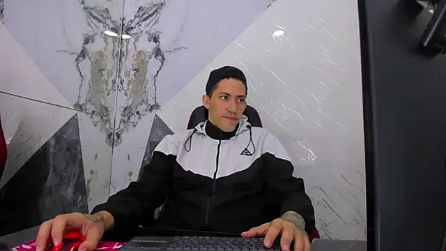 yeckodream online show from November 13, 6:12 am