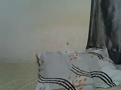 Snapshot of For_youu chatting on June 17, 2:18 pm For youu online show from June 17, 2:18 pm