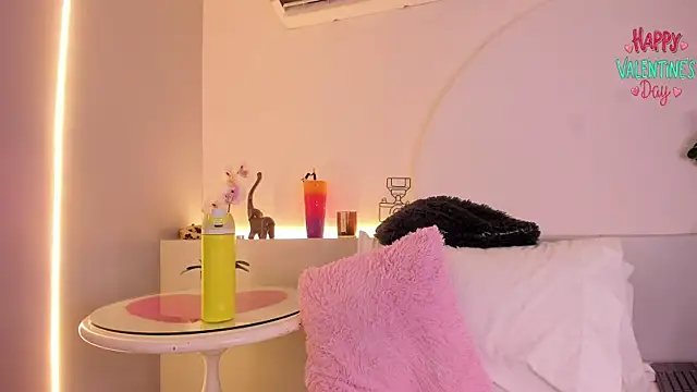 ambercroft online show from February 15, 2:04 am