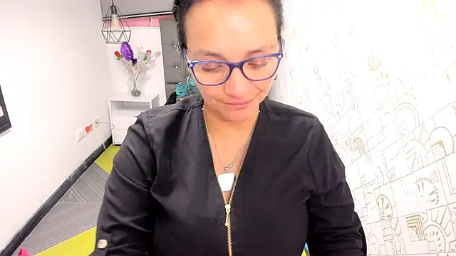 Snapshot of MarilynMiilf_ chatting on December 29, 5:10 am MarilynMiilf online show from December 29, 5:10 am
