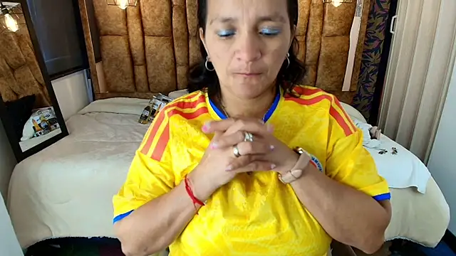 Snapshot of MarilynMiilf_ chatting on July 7, 7:18 pm MarilynMiilf online show from July 7, 7:18 pm