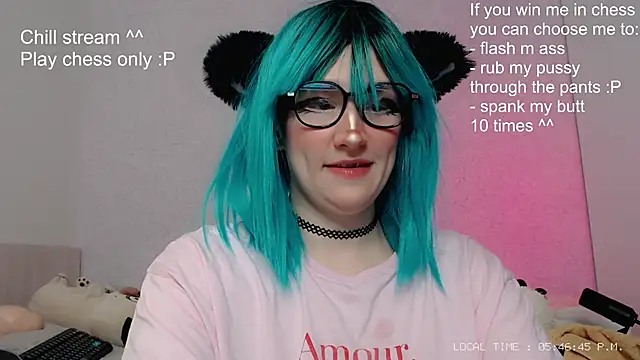 Snapshot of kitty_alika chatting on January 6, 2:47 pm kitty alika online show from January 6, 2:47 pm