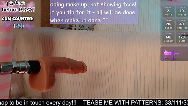 Snapshot of kitty_alika chatting on September 18, 9:33 am kitty alika online show from September 18, 9:33 am