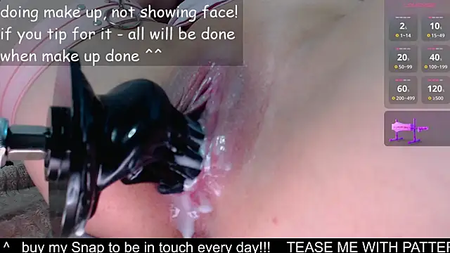 Snapshot of kitty_alika chatting on November 10, 11:53 am kitty alika online show from November 10, 11:53 am