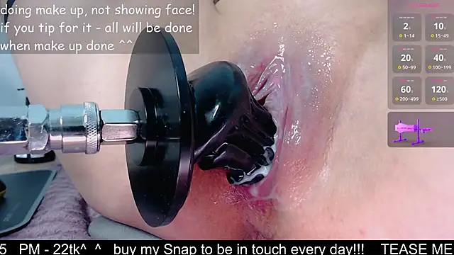 Snapshot of kitty_alika chatting on November 20, 12:05 pm kitty alika online show from November 20, 12:05 pm