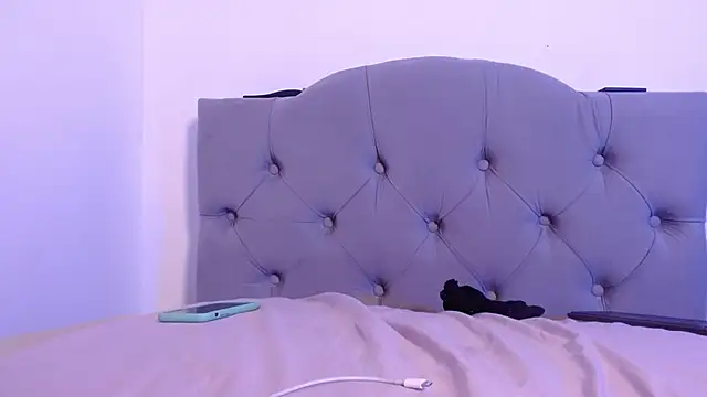 Red-moon1 online show from December 28, 2:10 pm