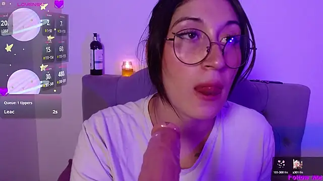 Red-moon1 online show from January 19, 2:49 pm