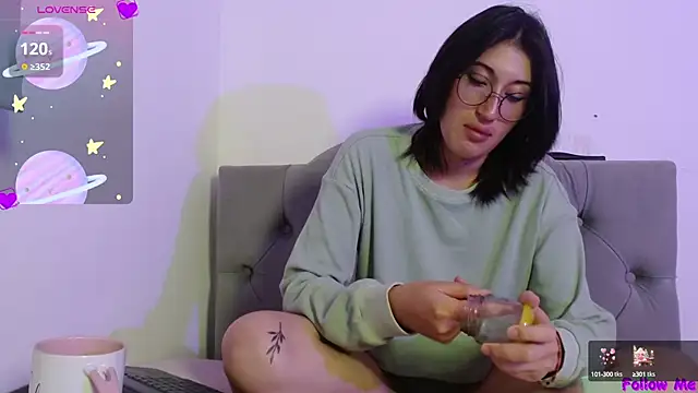 Red-moon1 online show from January 27, 2:24 pm