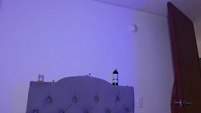 Red-moon1 online show from February 6, 1:54 pm