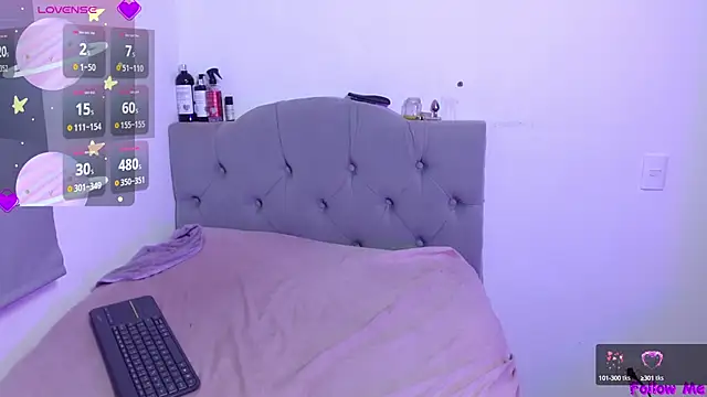 Red-moon1 online show from March 12, 2:34 pm