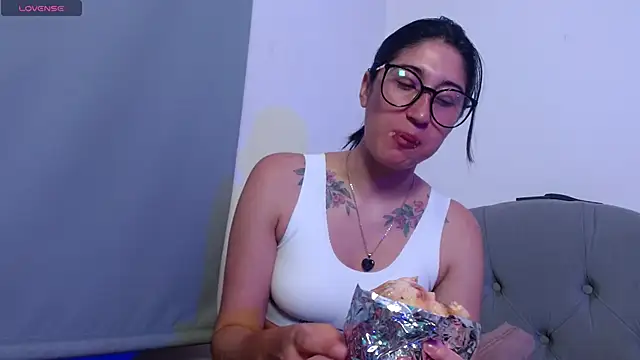 Red-moon1 online show from October 9, 3:26 am