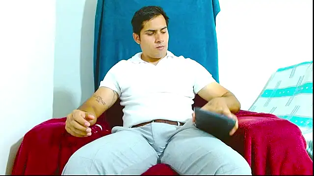 Snapshot of El_principe_Hector chatting on December 15, 3:55 am El principe Hector online show from December 15, 3:55 am