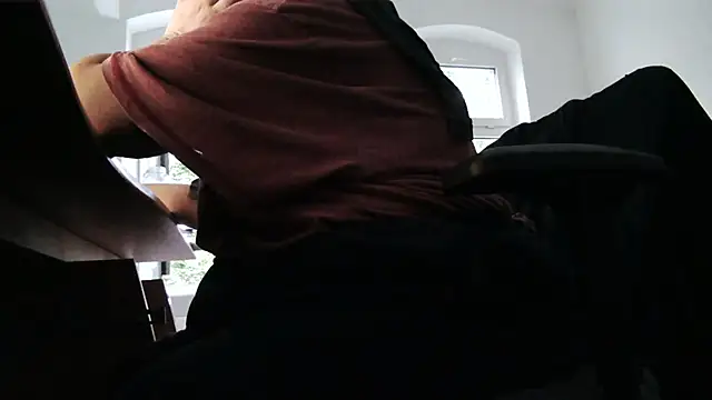 Snapshot of chubbysmallcock@xh chatting on September 21, 4:41 pm chubbysmallcockxh online show from September 21, 4:41 pm