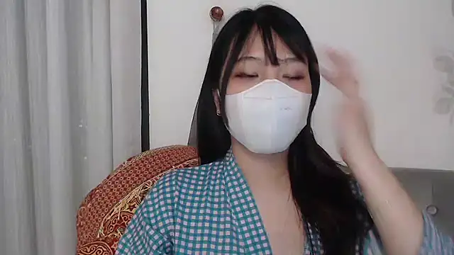 Onee-Chew online show from December 19, 8:55 pm