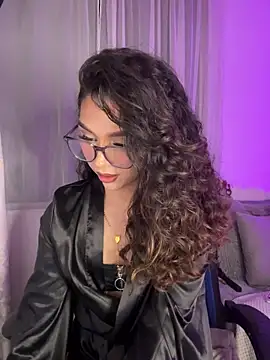 Snapshot of Samantha_Bernardo chatting on April 7, 3:51 am Samantha Bernardo online show from April 7, 3:51 am