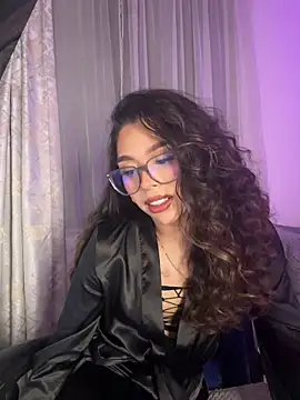 Snapshot of Samantha_Bernardo chatting on April 9, 3:50 am Samantha Bernardo online show from April 9, 3:50 am