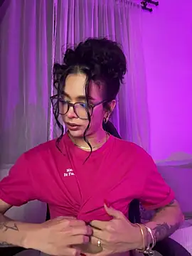 Snapshot of Samantha_Bernardo chatting on May 27, 3:58 am Samantha Bernardo online show from May 27, 3:58 am