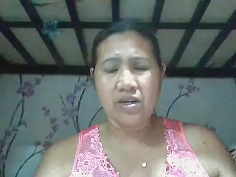 Snapshot of sweet_smile4u chatting on January 20, 8:52 am sweet smile4u online show from January 20, 8:52 am