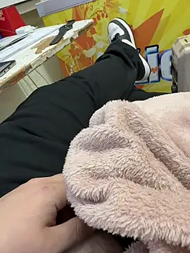 buri232 online show from March 4, 5:24 pm