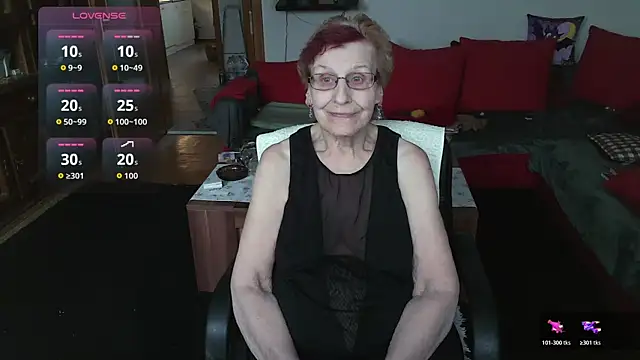 HeisseomaOriginal online show from February 18, 8:21 am