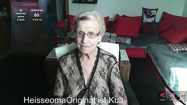 HeisseomaOriginal online show from June 1, 7:10 am