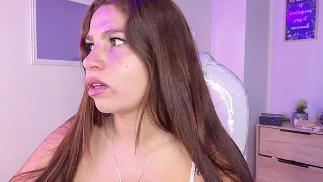 bluee hazell online show from October 26, 10:10 am