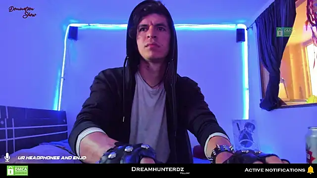 Snapshot of Headhunterdz chatting on January 7, 9:46 pm Headhunterdz online show from January 7, 9:46 pm