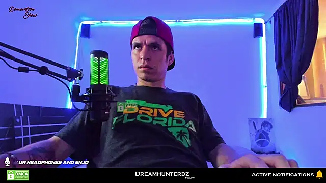 Snapshot of Headhunterdz chatting on January 12, 9:40 pm Headhunterdz online show from January 12, 9:40 pm