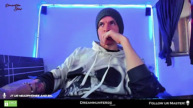 Snapshot of Headhunterdz chatting on February 5, 10:12 pm Headhunterdz online show from February 5, 10:12 pm