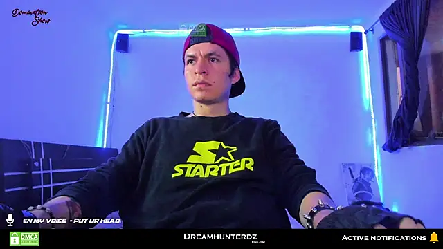 Snapshot of Headhunterdz chatting on February 11, 10:39 pm Headhunterdz online show from February 11, 10:39 pm