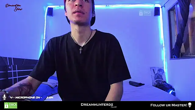 Snapshot of Headhunterdz chatting on February 13, 10:22 pm Headhunterdz online show from February 13, 10:22 pm