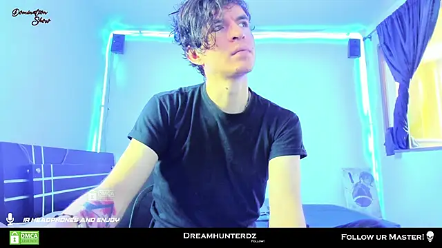 Snapshot of Headhunterdz chatting on February 16, 7:27 pm Headhunterdz online show from February 16, 7:27 pm