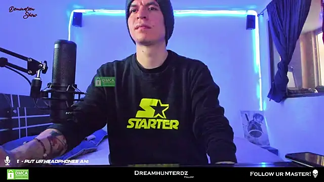 Snapshot of Headhunterdz chatting on February 19, 10:09 pm Headhunterdz online show from February 19, 10:09 pm