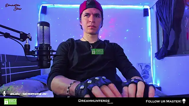 Snapshot of Headhunterdz chatting on March 5, 10:54 pm Headhunterdz online show from March 5, 10:54 pm
