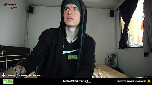 Snapshot of Headhunterdz chatting on March 12, 9:45 pm Headhunterdz online show from March 12, 9:45 pm