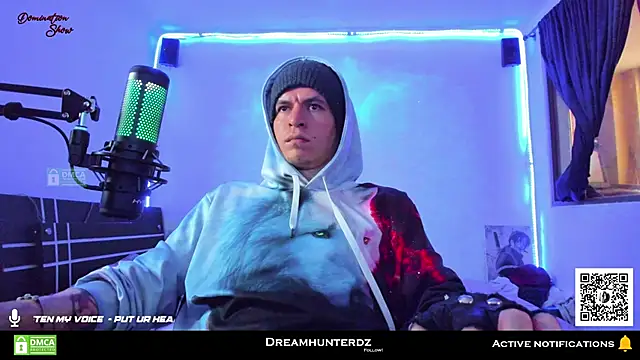 Snapshot of Headhunterdz chatting on March 17, 10:28 pm Headhunterdz online show from March 17, 10:28 pm