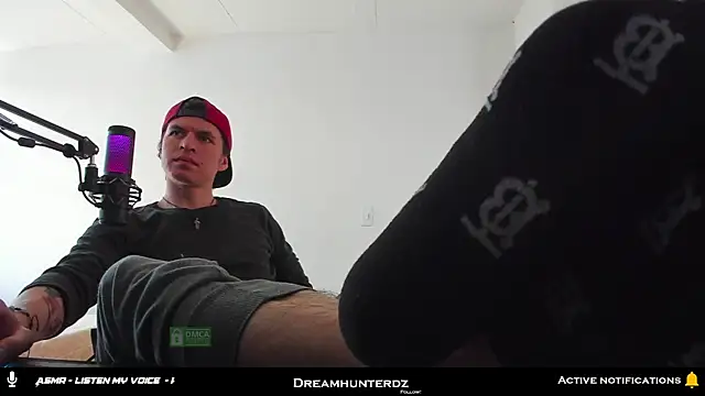 Snapshot of Headhunterdz chatting on September 25, 7:39 pm Headhunterdz online show from September 25, 7:39 pm