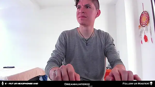 Snapshot of Headhunterdz chatting on October 4, 2:37 pm Headhunterdz online show from October 4, 2:37 pm