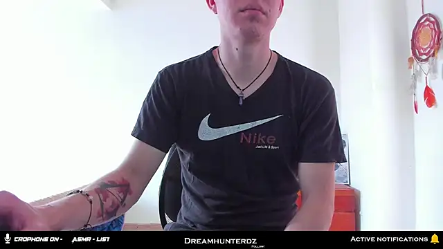 Snapshot of Headhunterdz chatting on October 20, 7:36 pm Headhunterdz online show from October 20, 7:36 pm