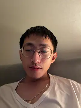 Snapshot of lewdAboyKawaii chatting on April 1, 6:38 pm lewdAboyKawaii online show from April 1, 6:38 pm