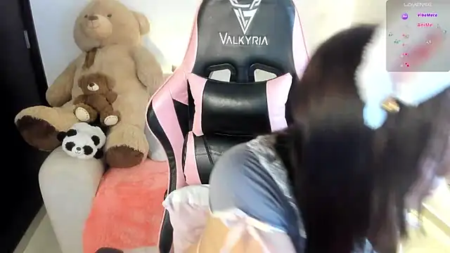 eval lee18 online show from February 28, 8:09 am