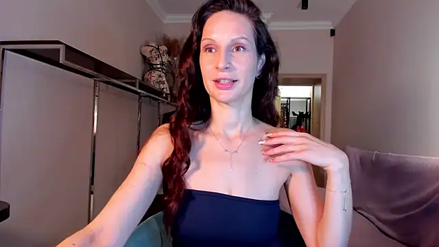 Snapshot of Mila_Anders chatting on September 10, 4:56 am Mila Anders online show from September 10, 4:56 am