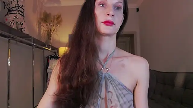 Snapshot of Mila_Anders chatting on October 15, 4:45 am Mila Anders online show from October 15, 4:45 am