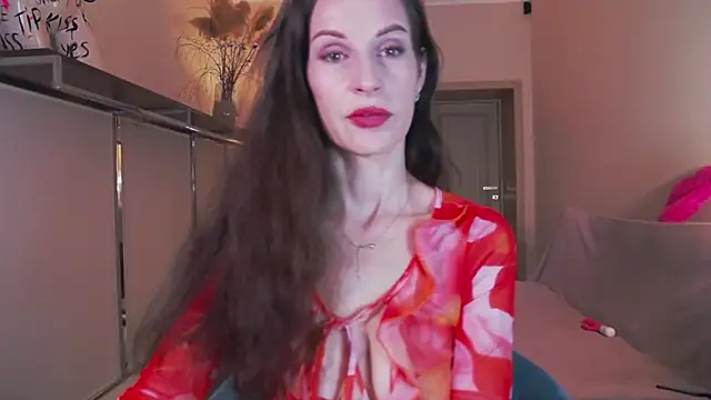 Snapshot of Mila_Anders chatting on November 5, 5:51 am Mila Anders online show from November 5, 5:51 am