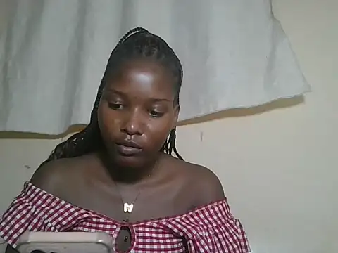 Snapshot of sexyjanett chatting on October 2, 4:25 pm sexyjanett online show from October 2, 4:25 pm