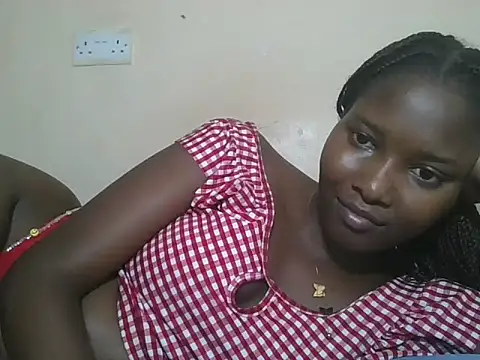 Snapshot of sexyjanett chatting on October 13, 8:09 pm sexyjanett online show from October 13, 8:09 pm