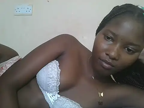 Snapshot of sexyjanett chatting on October 15, 8:25 am sexyjanett online show from October 15, 8:25 am