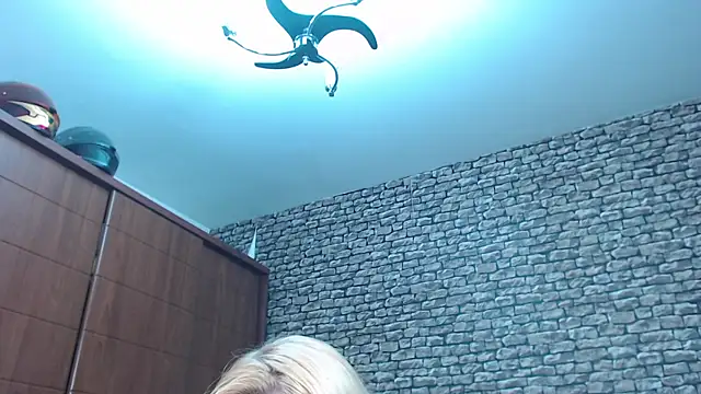 CuteBlondeMe online show from January 25, 10:50 pm