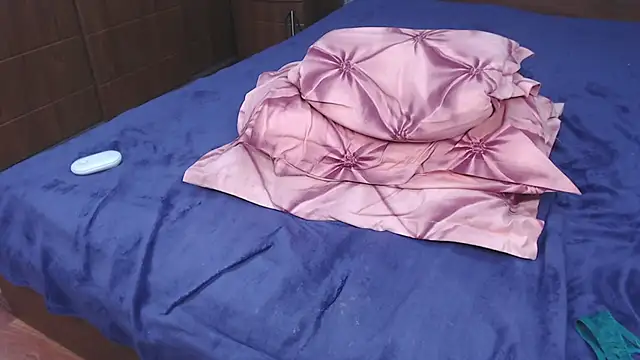 CuteBlondeMe online show from February 4, 8:06 pm