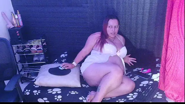 Snapshot of Diana_Lozano chatting on February 21, 1:11 pm Diana Lozano online show from February 21, 1:11 pm